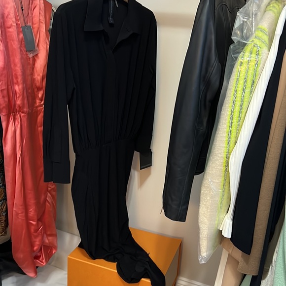 NWT, NORMA KAMALI, 
Boyfriend NK Shirt Fishtail Dress in Black
$205 size XS - Picture 4 of 5